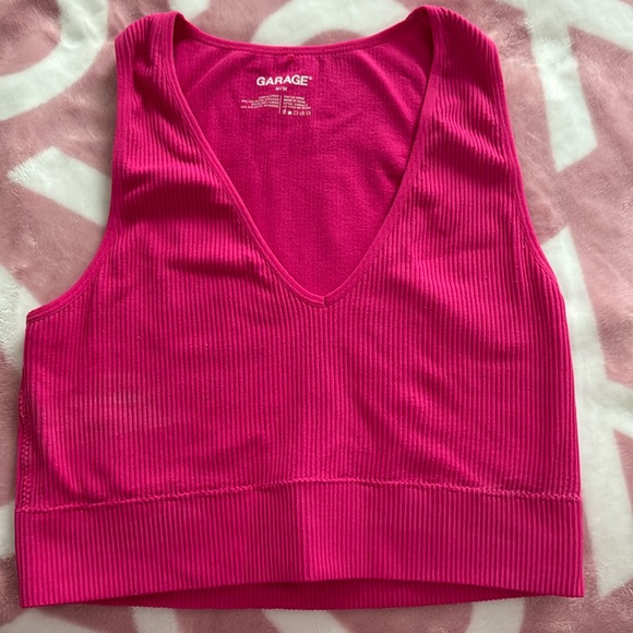 GARAGE Cami Seemless Plunge Tank In Hot Pink - Picture 4 of 4